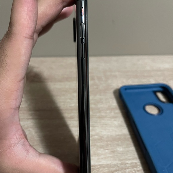 iPhone XS MAX 256gb - Picture 6 of 7